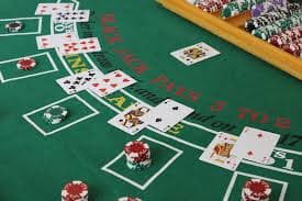 Dealer langsung permainan Baccarat dan Dragon Tiger